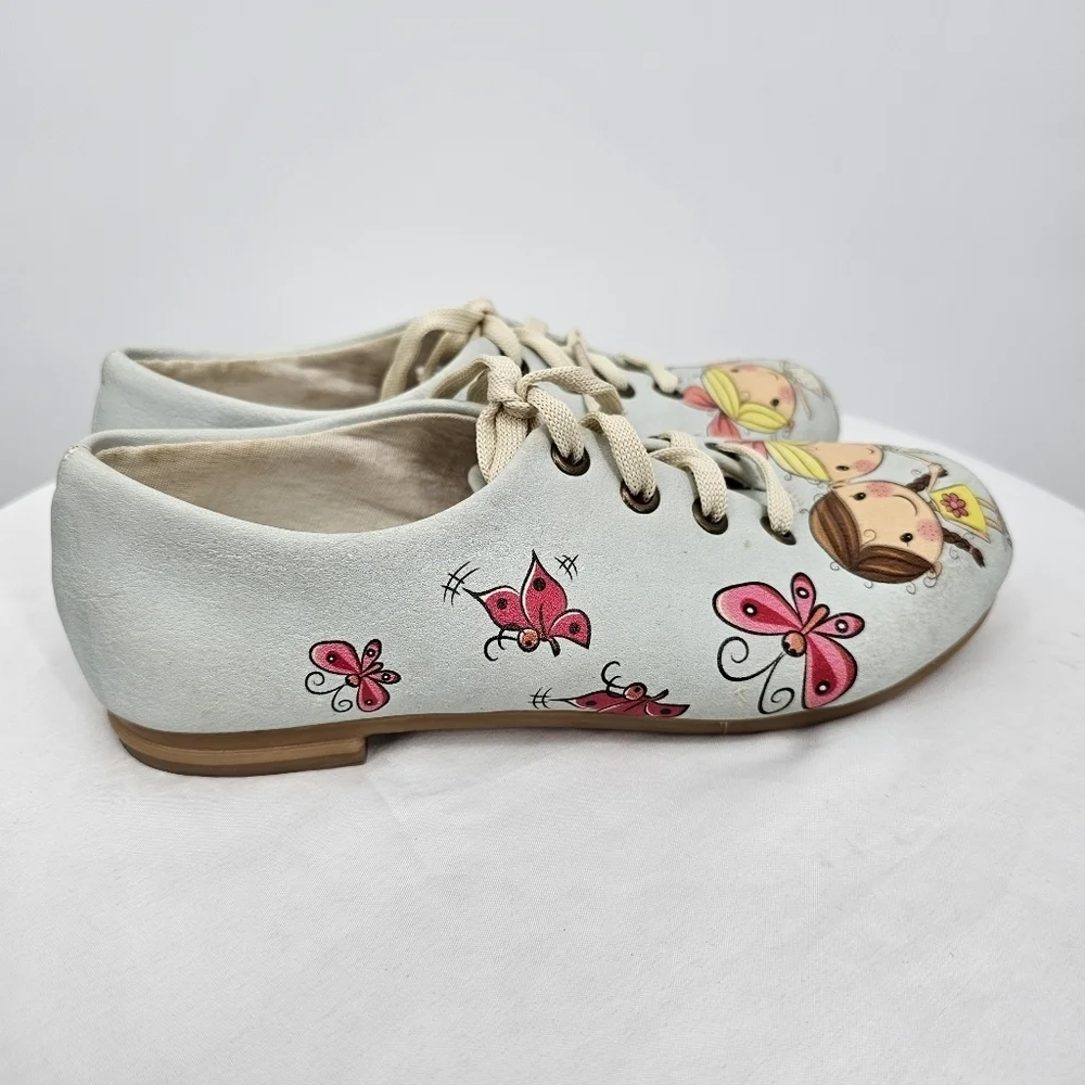 Girls Lace-Up Shoes Size 3 | Cute Best Friends Print | Butterfly Artwork